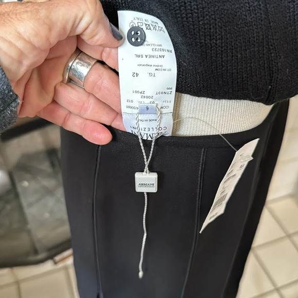 RARE. Armani NWT silk blend split panel skirt NWT size 6 black - Picture 6 of 14